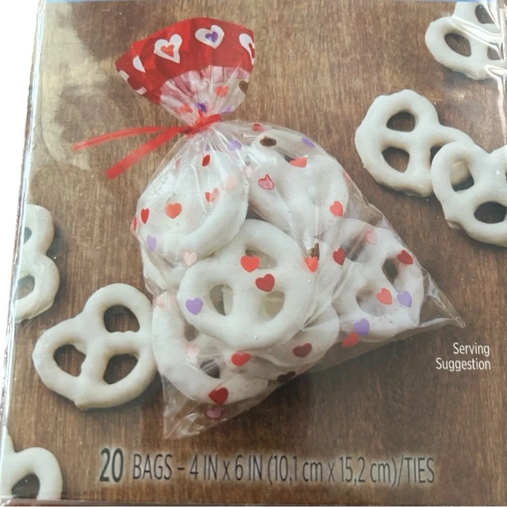 NEW Wilton Cellophane Party Bags Lot of 4 Party Size 4 Mini Size 160 Total Heart